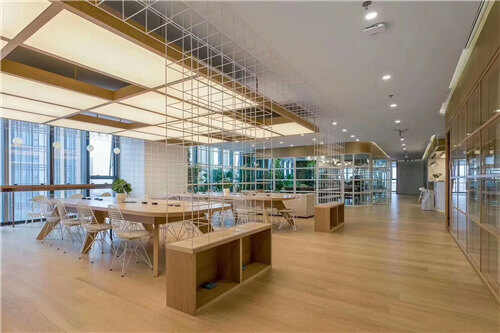 開(kāi)放式辦公隔斷圖片