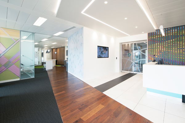 上?？萍脊巨k公樓過道如何裝修設(shè)計(jì)